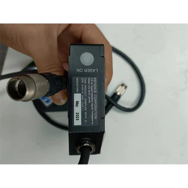 日本KEYENCE基恩士LK-G5000高精度CMOS激光位移傳感器控制器電纜CB-A10