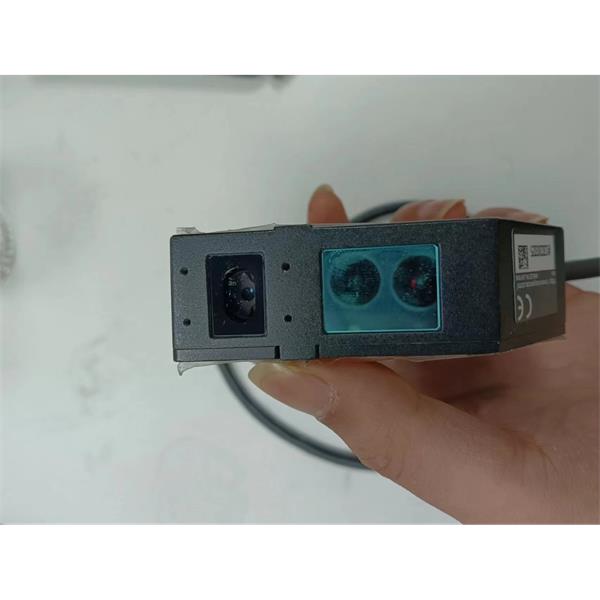 日本KEYENCE基恩士LK-G5000高精度CMOS激光位移傳感器控制器電纜CB-A10