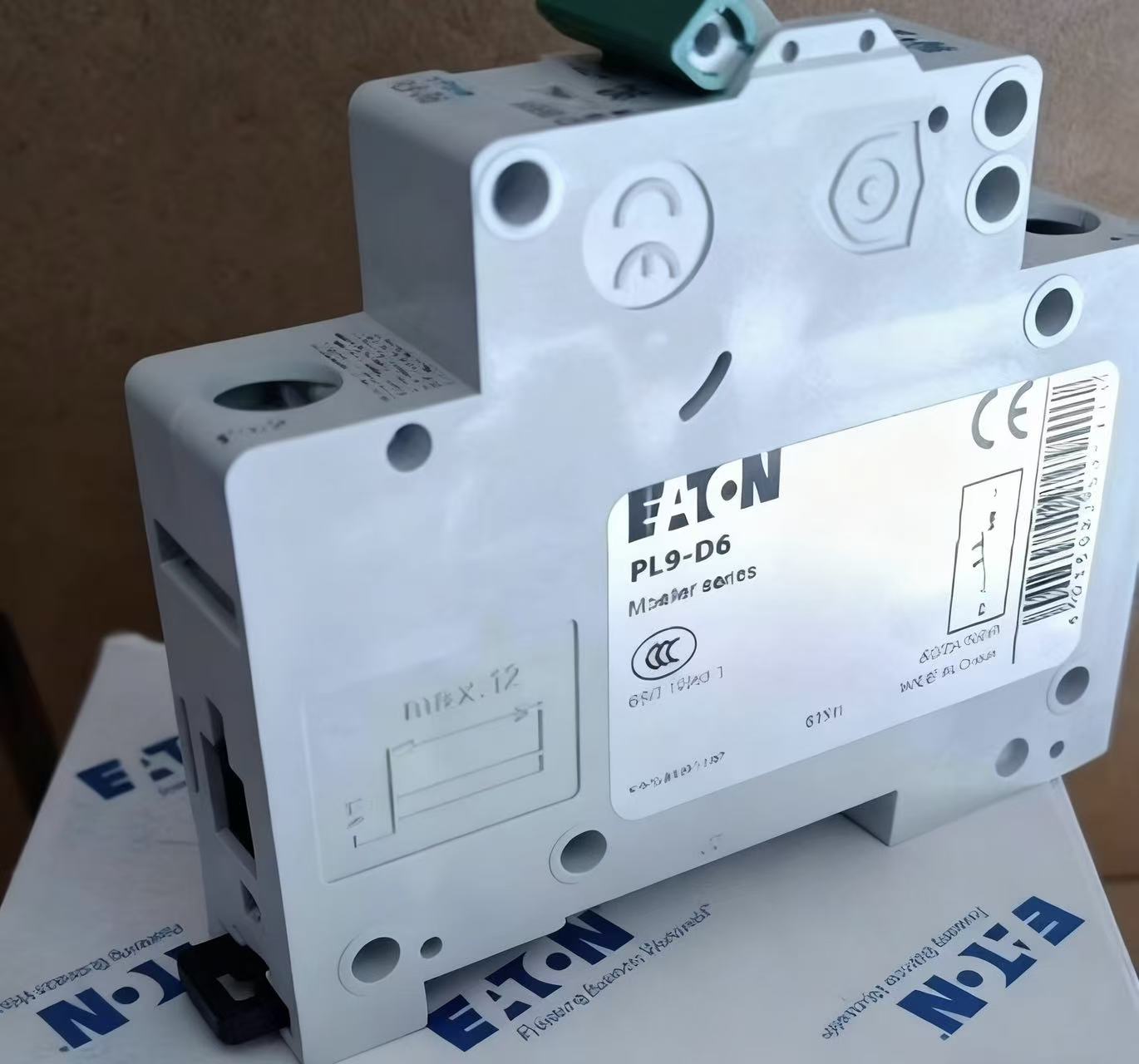 EATON伊頓刀片、玻璃管式斷路器和二極管CB185P-100